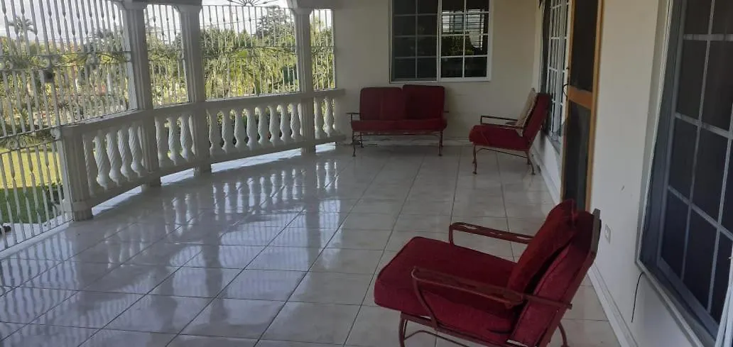 Homestay Pearlieron Place Runaway Bay